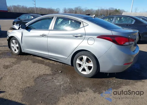 2016 Hyundai Elantra Value Edition z USA, uszkodzony, nr VIN KMHDH4AE3GU545118